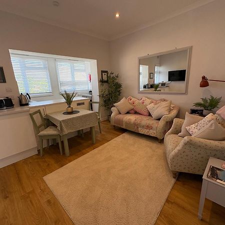 Flat In The Heart Of Leigh On Sea Less Than 2 Miles From The Beach Southend-on-Sea Eksteriør bilde