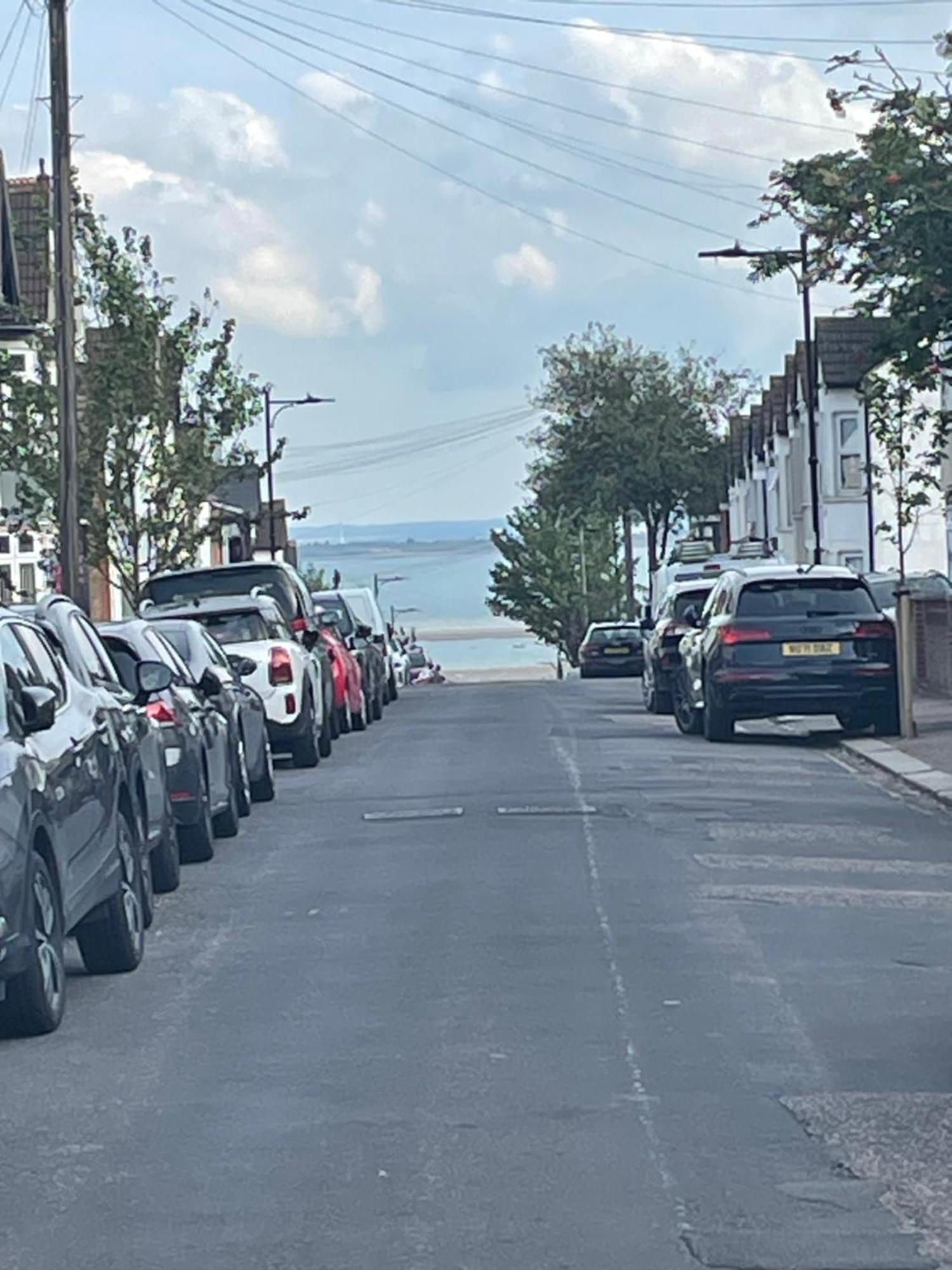 Flat In The Heart Of Leigh On Sea Less Than 2 Miles From The Beach Southend-on-Sea Eksteriør bilde